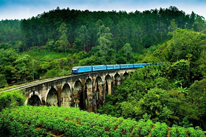 Malerische Zugfahrt von Kandy nach Ella